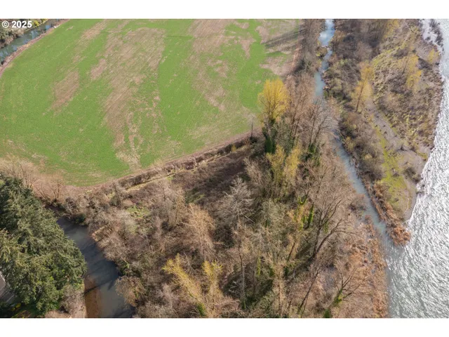 $1,600,000 | 215 South 1st Avenue, Stayton, OR 97383