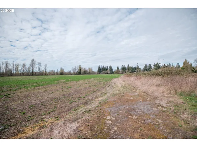 $1,600,000 | 215 South 1st Avenue, Stayton, OR 97383