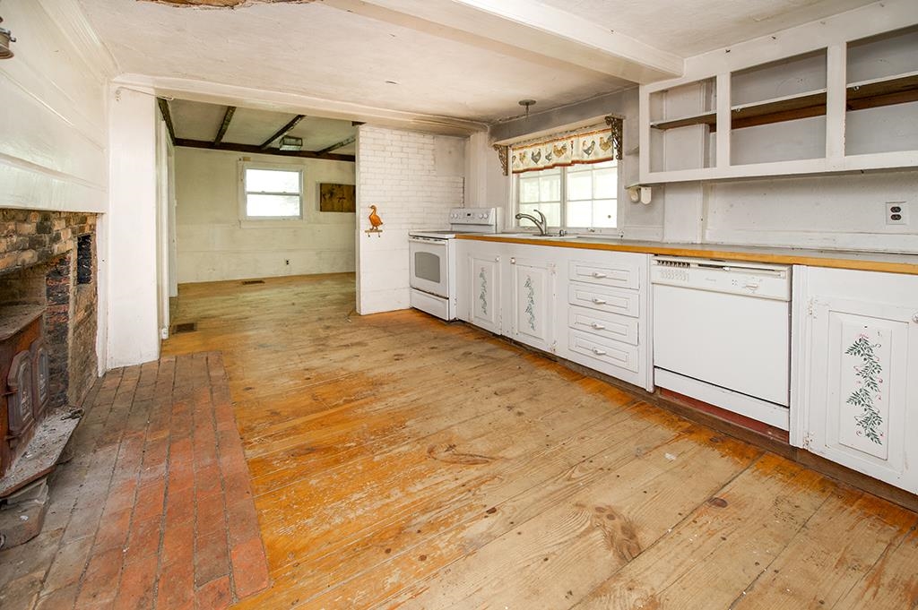 34 Smith Corner Road Newton, NH 03858 - Photo 6 of 34 Gallery Image 6