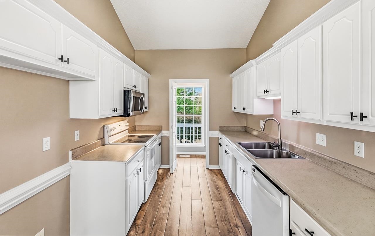 312 Carmichael Court Boiling Springs, SC 29316 - Photo 10 of 41