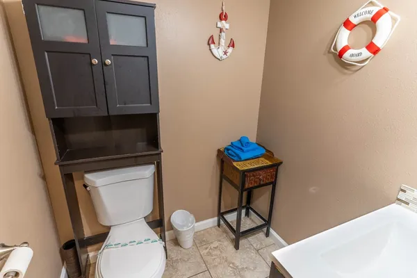 $2,150 | 9520 Seawall Boulevard, Unit 143, Galveston, TX 77554