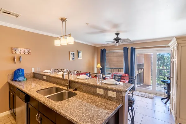 $2,150 | 9520 Seawall Boulevard, Unit 143, Galveston, TX 77554