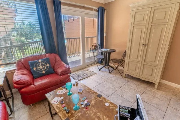 $2,150 | 9520 Seawall Boulevard, Unit 143, Galveston, TX 77554