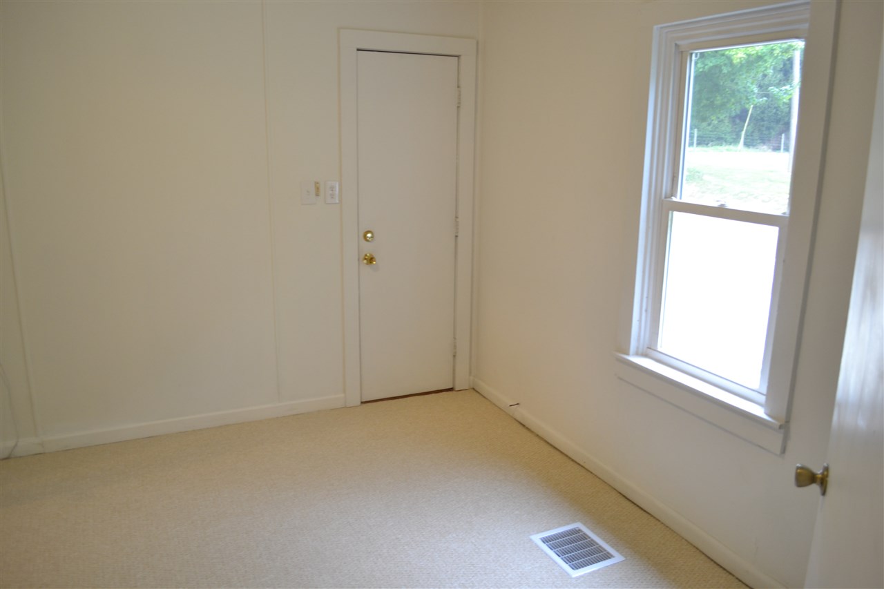 7875 West Elwren Road Bloomington, IN 47403 - Photo 10 of 18 Gallery Image 10