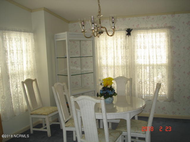 511 Leeward Way Calabash, NC 28467 - Photo 11 of 27 Dining room