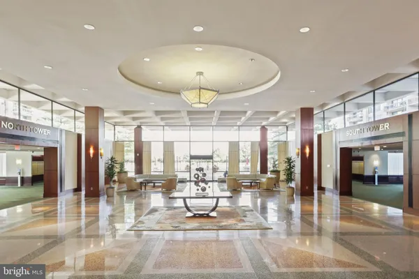 $395,000 | 3705 South George Mason Drive, Unit 914S, Falls Church, VA 22041