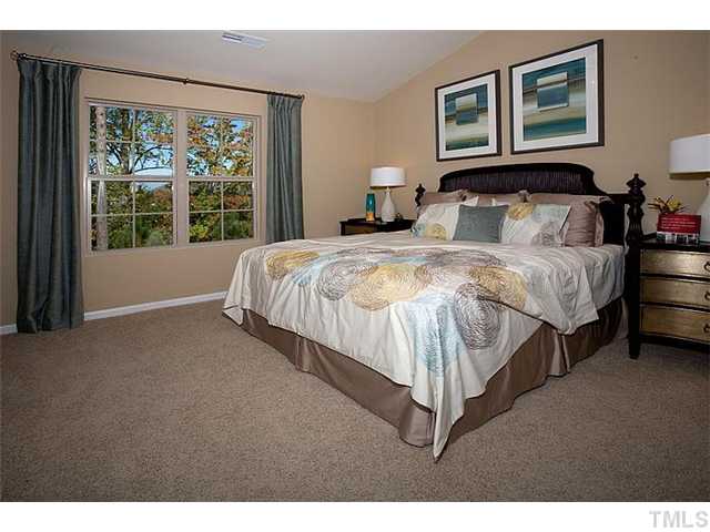 2968 Berkeley Street Raleigh, NC 27612 - Photo 6 of 25 Gallery Image 6