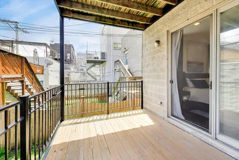 $825,000 | 1019 North Honore Street, Unit 1, Chicago, IL 60622
