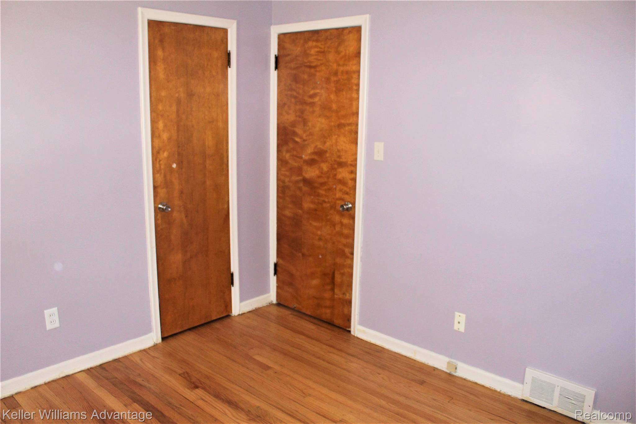 18105 Stephens Road Eastpointe, MI 48021 - Photo 10 of 24 IMG_3329.JPG