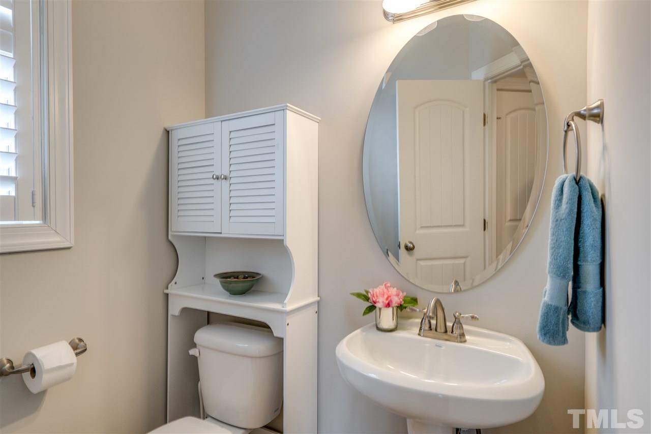 7703 Weathered Oak Way Raleigh, NC 27616 - Photo 11 of 25 Gallery Image 11