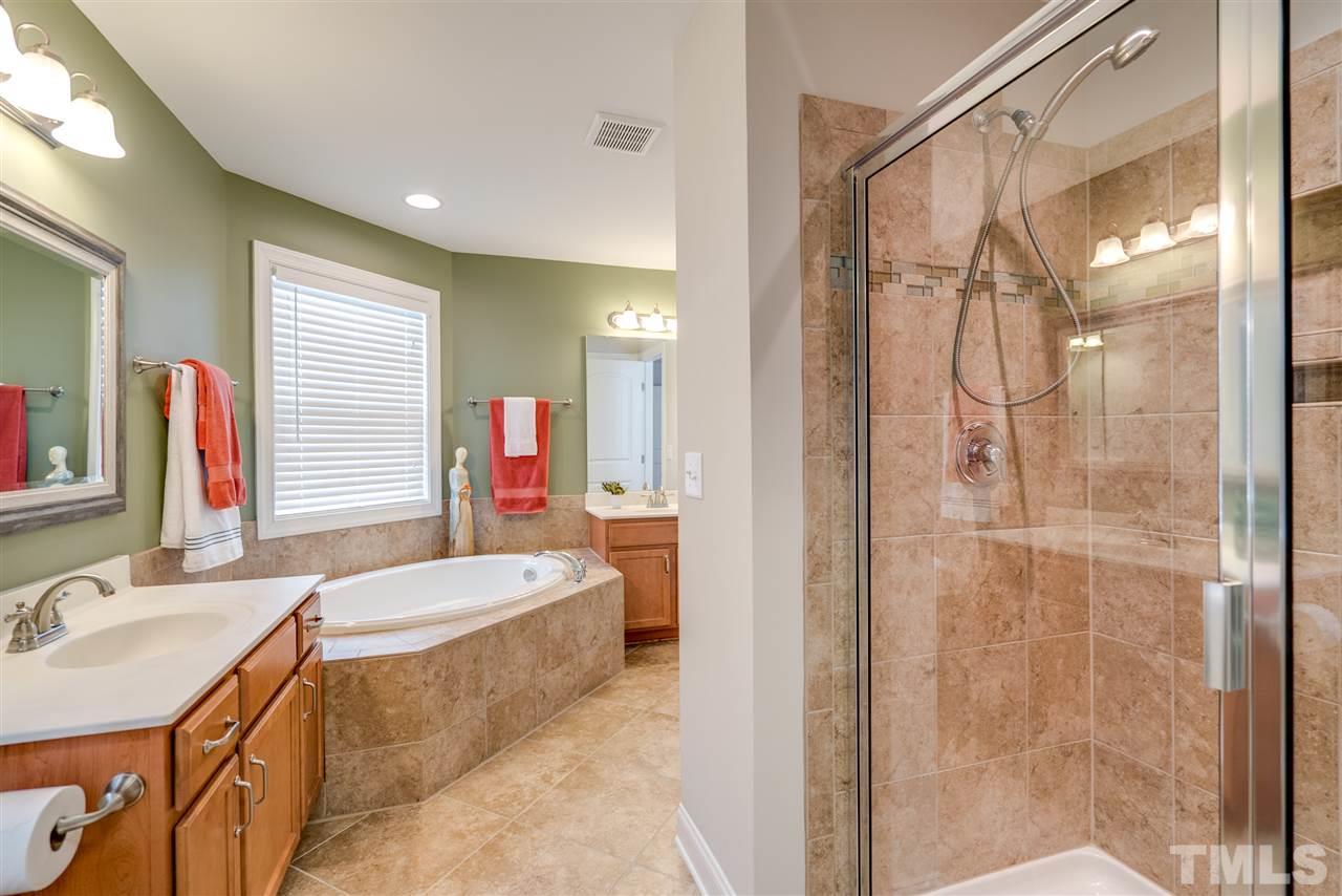 7703 Weathered Oak Way Raleigh, NC 27616 - Photo 16 of 25 Gallery Image 16