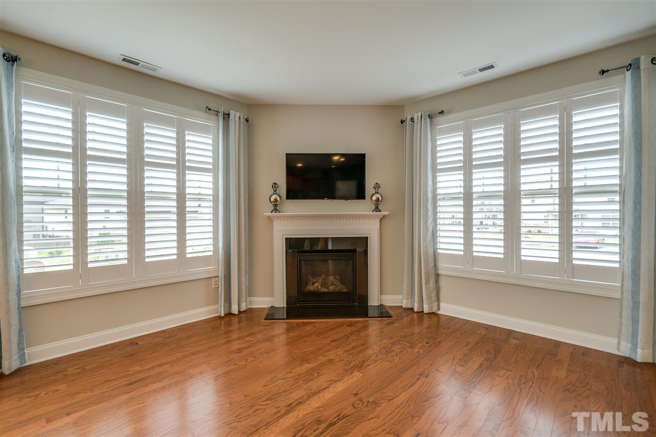 7703 Weathered Oak Way Raleigh, NC 27616 - Photo 5 of 25 Gallery Image 5