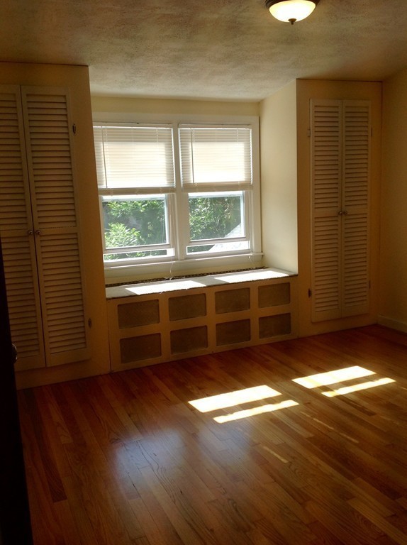 216 Ellsworth Avenue Springfield, MA 01118 - Photo 19 of 30