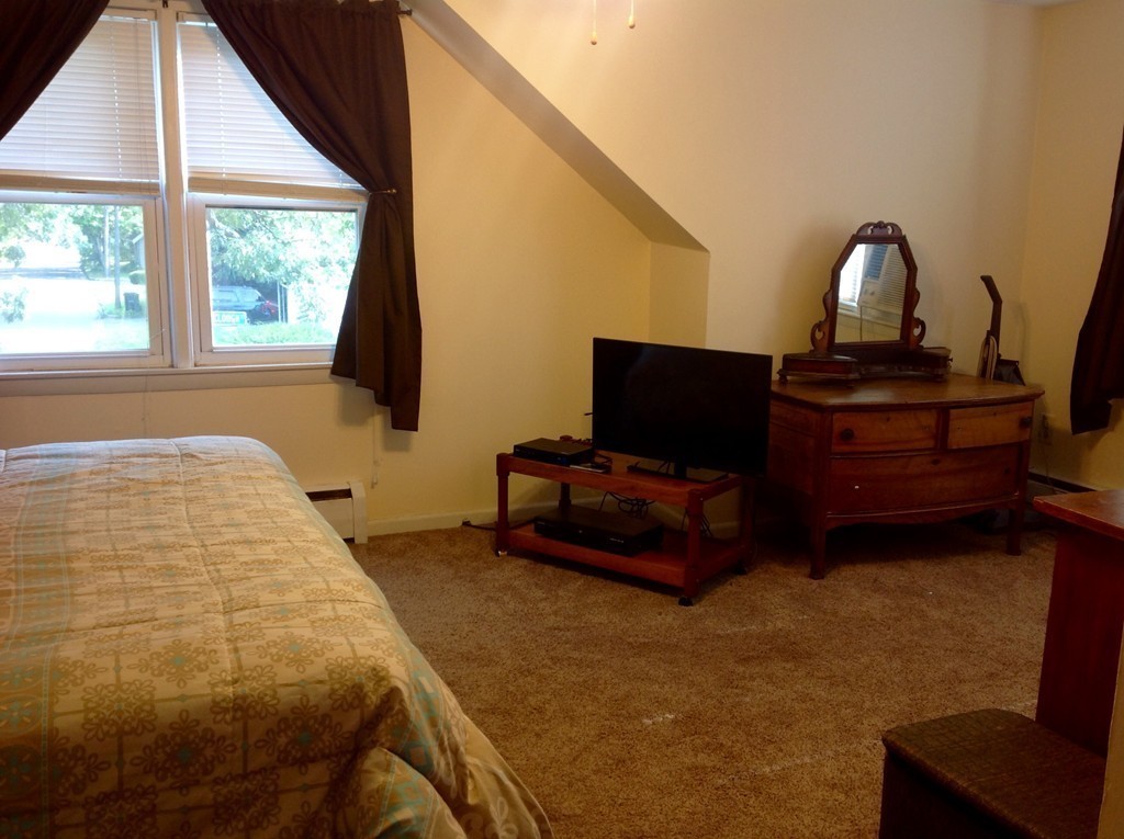 216 Ellsworth Avenue Springfield, MA 01118 - Photo 24 of 30
