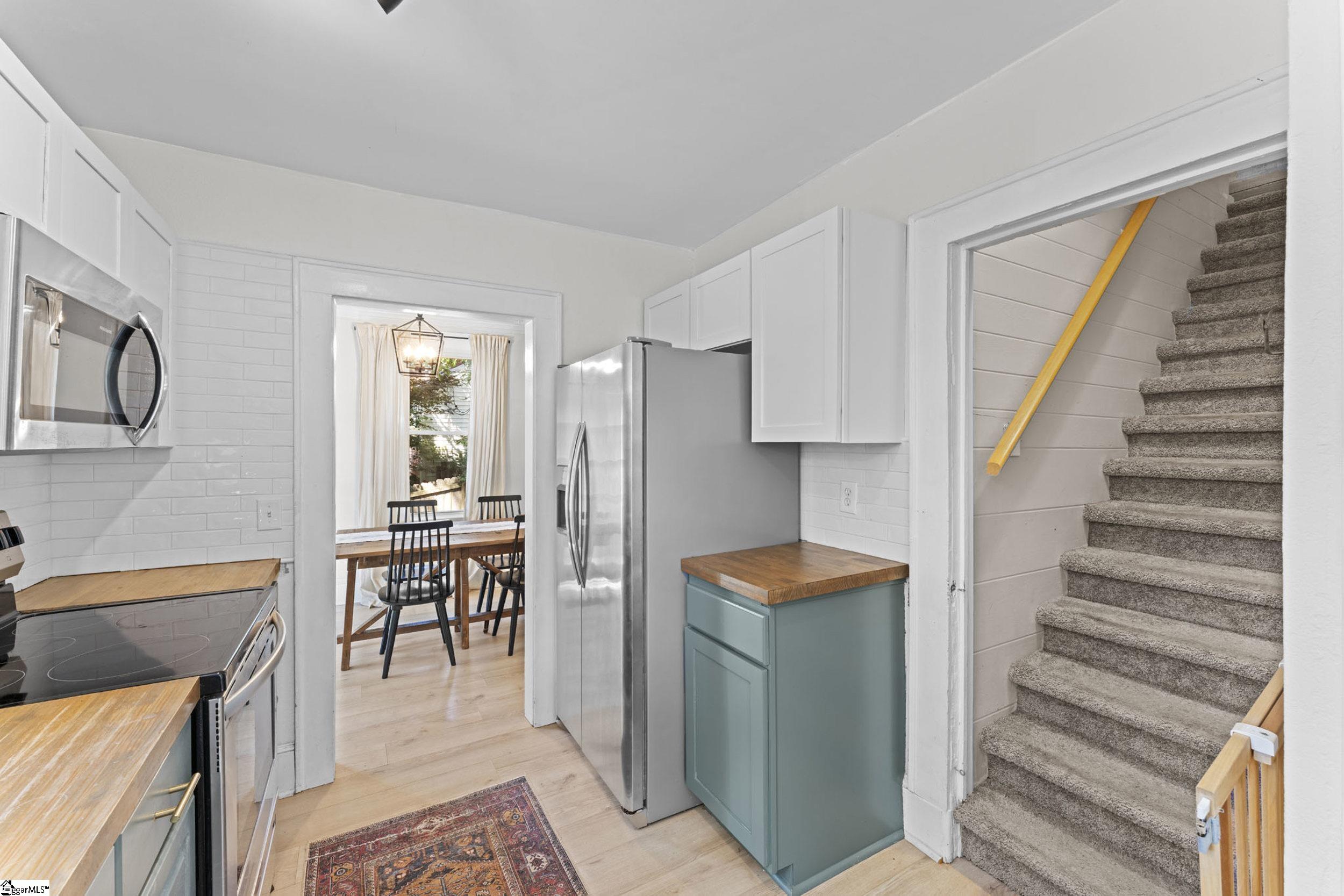 109 Ackley Road Greenville, SC 29607 - Photo 14 of 35