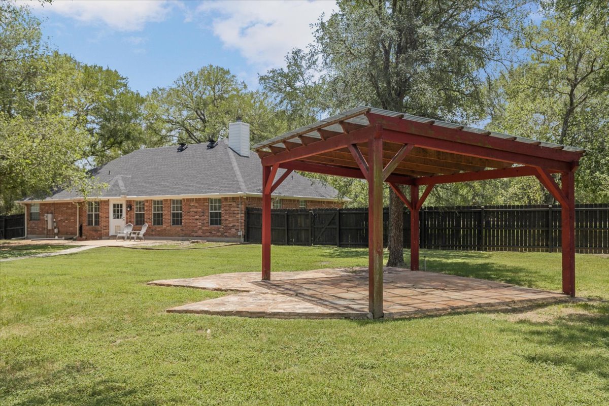 104 Spring Branch Bastrop, TX 78602 - Photo 31 of 39