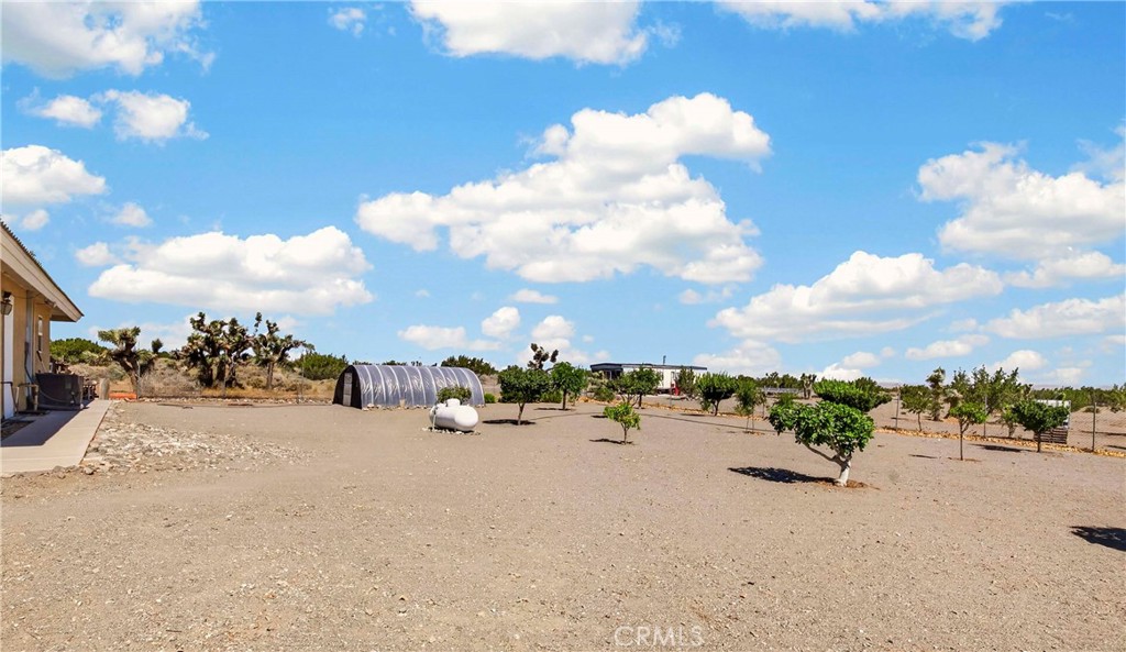 10624 Nugget Road Phelan, CA 92371 - Photo 6 of 70