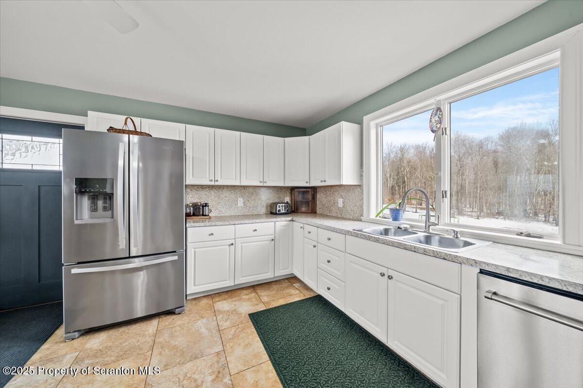 162 Churchill Lake Road Thompson, PA 18465 - Photo 13 of 76 Kitchen