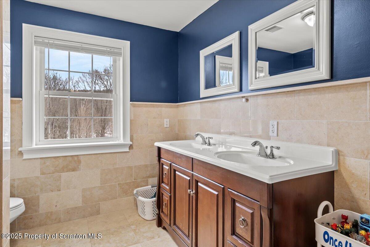 162 Churchill Lake Road Thompson, PA 18465 - Photo 44 of 76 Bathroom