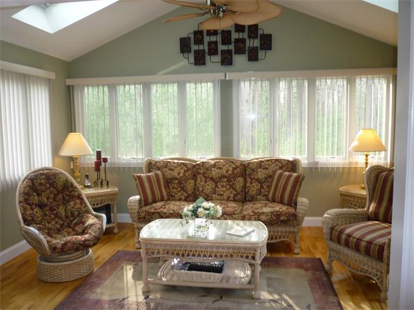 218 Rangeway Road, Unit 271 Billerica, MA 01862 - Photo 13 of 30 a living room with furniture and a large window