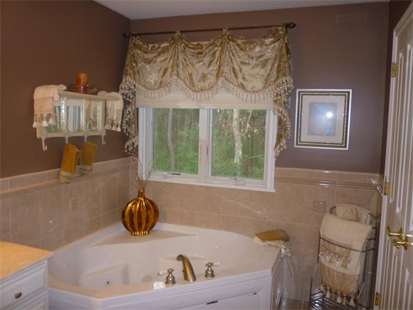218 Rangeway Road, Unit 271 Billerica, MA 01862 - Photo 18 of 30 a bathroom with a bathtub and shower