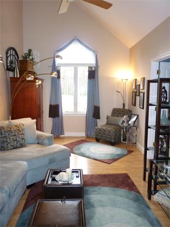 218 Rangeway Road, Unit 271 Billerica, MA 01862 - Photo 24 of 30 a living room with furniture and a window