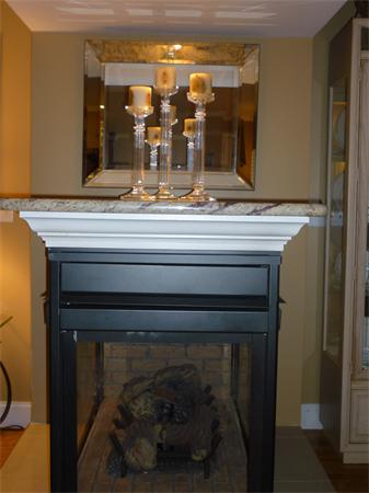 218 Rangeway Road, Unit 271 Billerica, MA 01862 - Photo 10 of 30 a room with a table and chairs