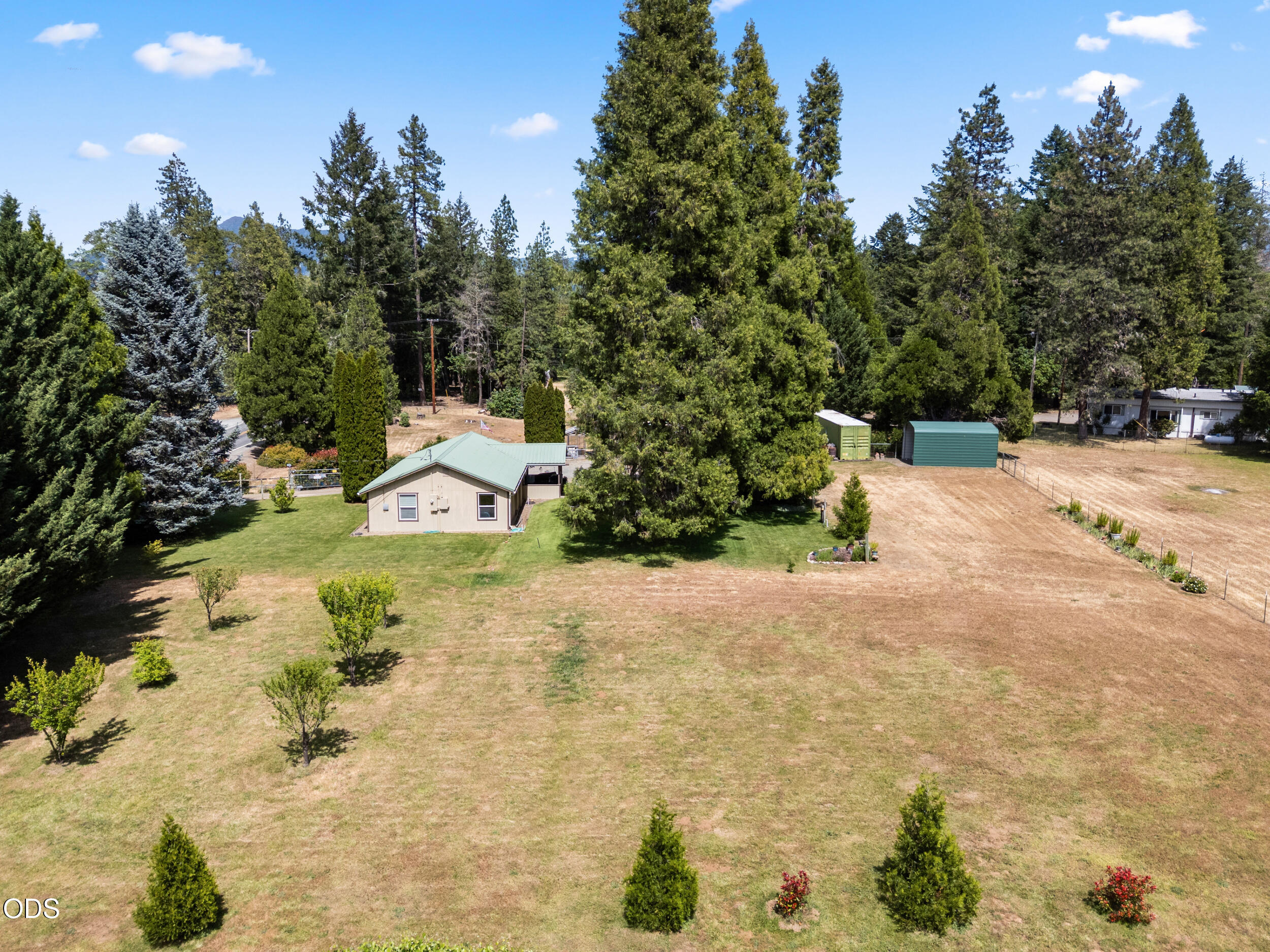 4551 Holland Loop Road Cave Junction, OR 97523 - Photo 27 of 41