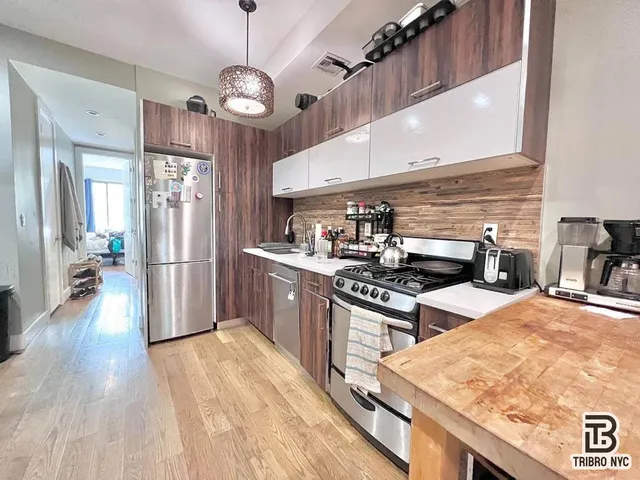 $6,700 | 447 Meeker Avenue, Unit 3L | Greenpoint