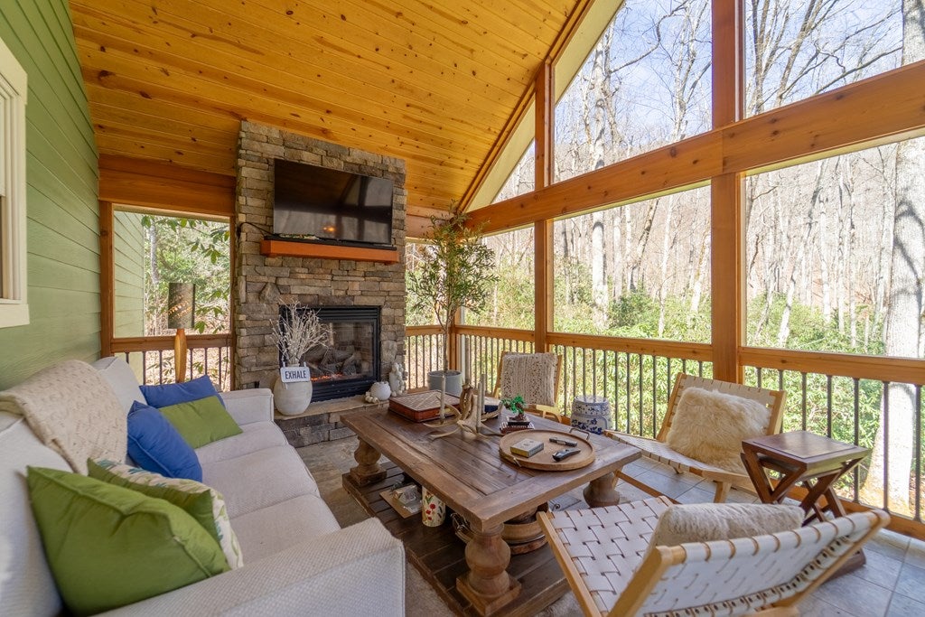 6736 Wayah Road Franklin, NC 28734 - Photo 28 of 83 Gallery Image 28