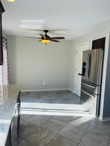 $2,850 | 587 Front Street, Lisle, IL 60532