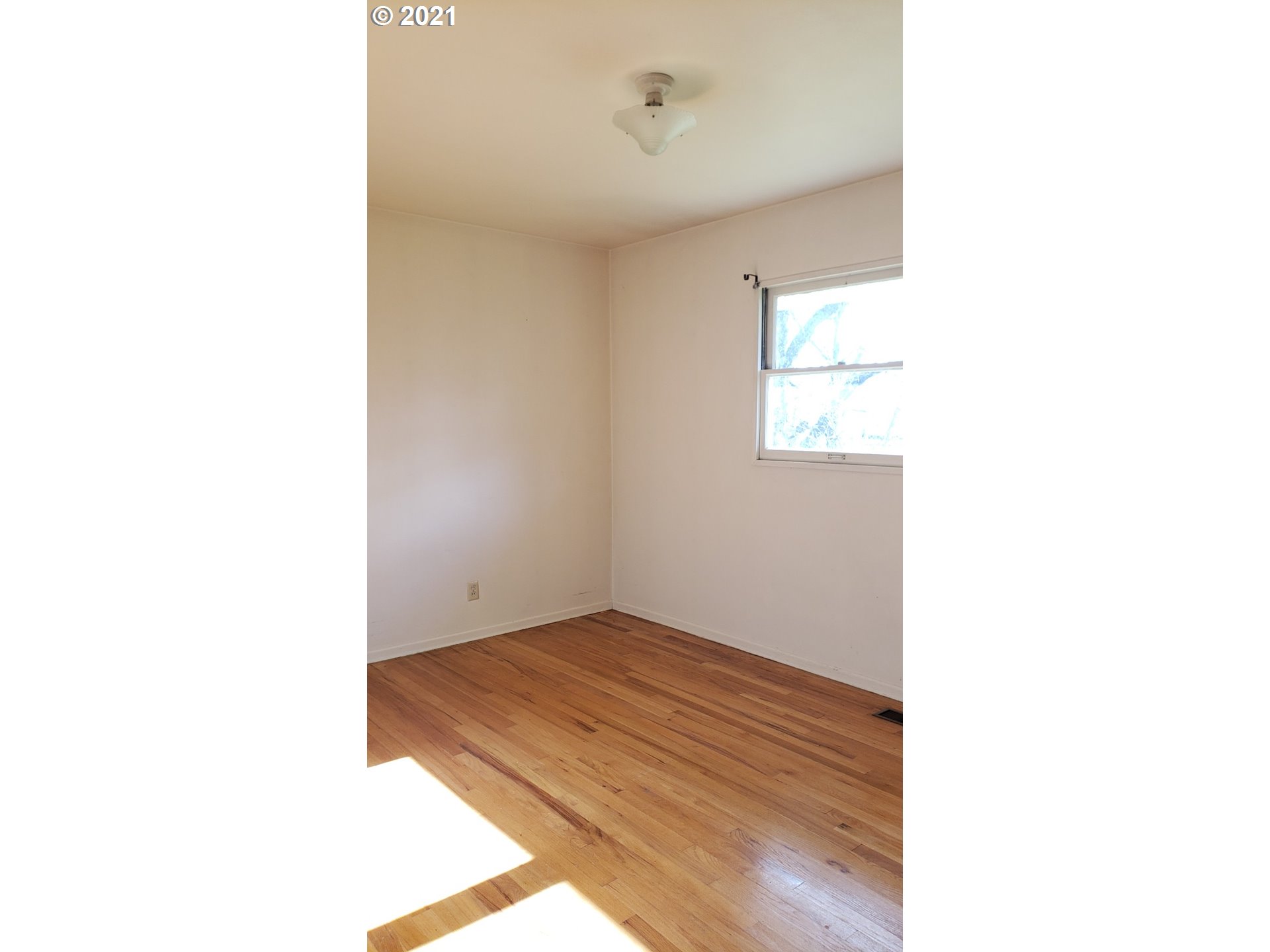 3800 Stewart Road Eugene, OR 97402 - Photo 8 of 12 Gallery Image 8