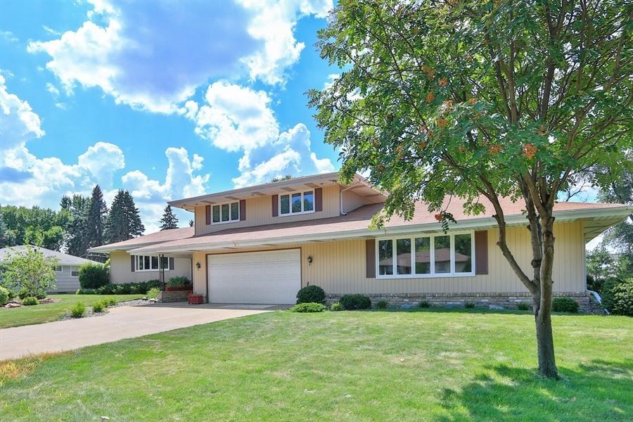 2030 County Rd D West St. Paul, MN 55113 - Photo 1 of 1 Gallery Image 1