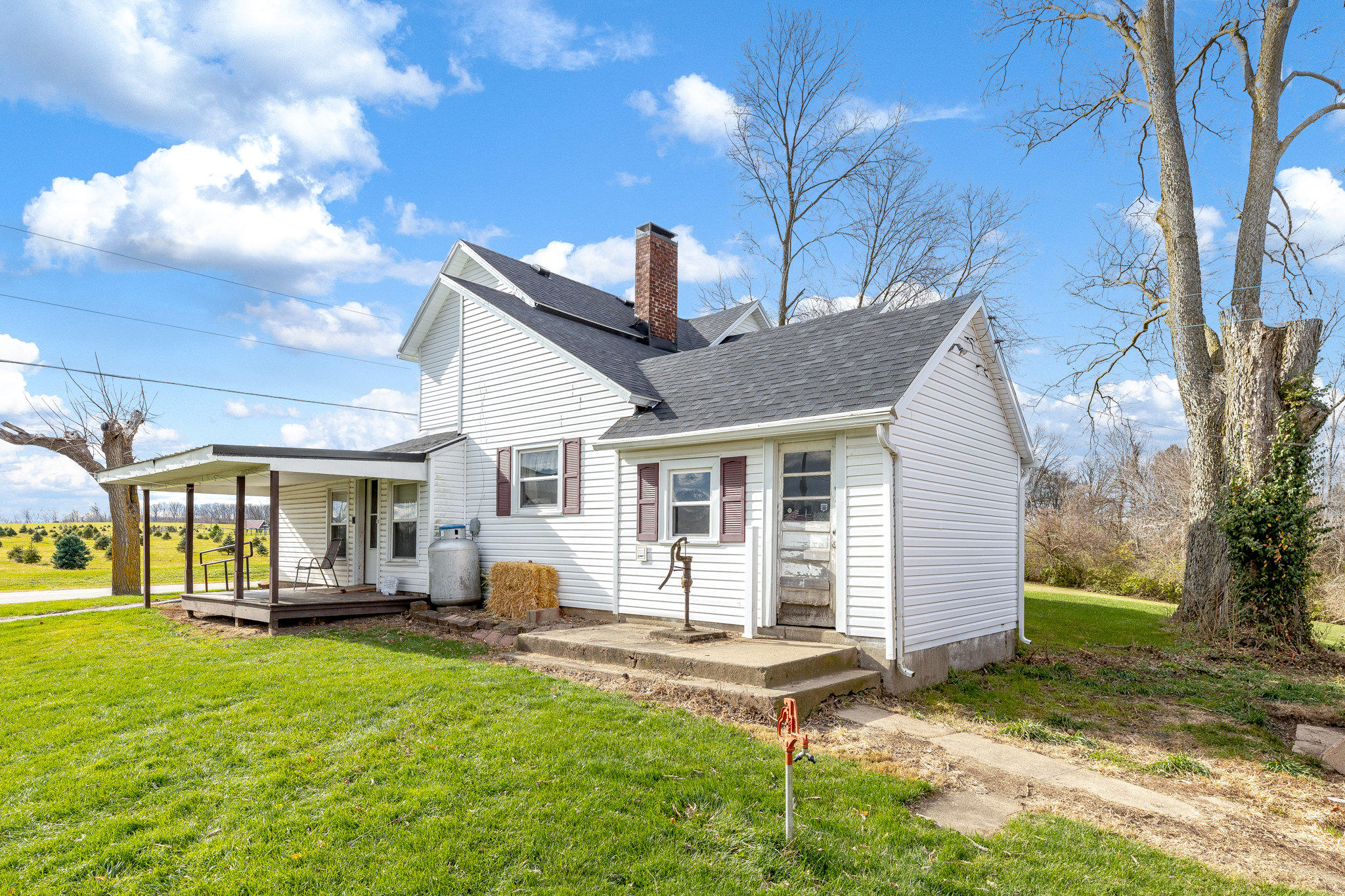5140 Snyder Domer Road Springfield, OH 45502 - Photo 3 of 29