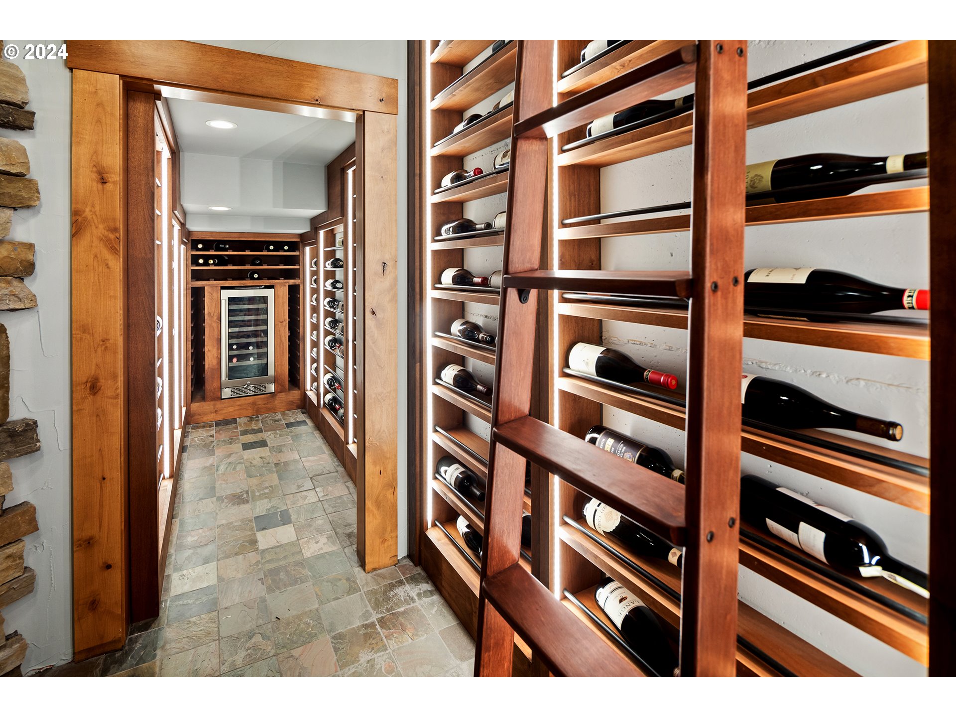 6985 Southwest Elligsen Road Tualatin, OR 97062 - Photo 28 of 47 Gallery Image 28