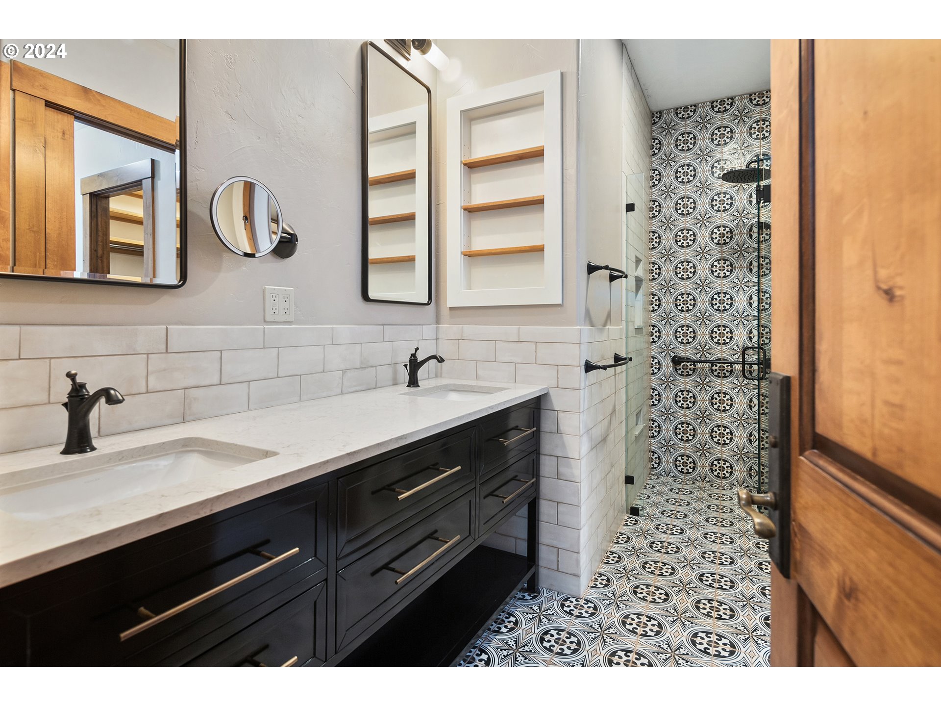 6985 Southwest Elligsen Road Tualatin, OR 97062 - Photo 34 of 47 Gallery Image 34