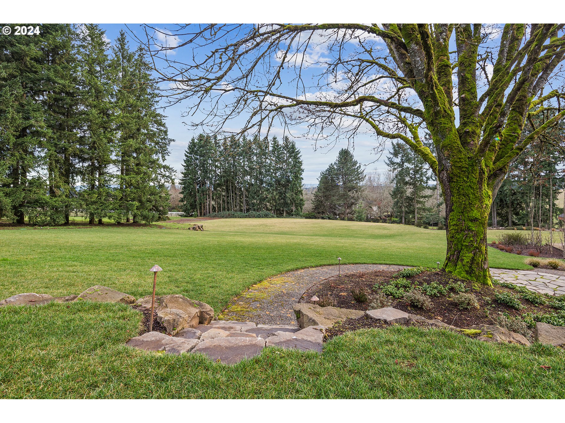 6985 Southwest Elligsen Road Tualatin, OR 97062 - Photo 39 of 47 Gallery Image 39