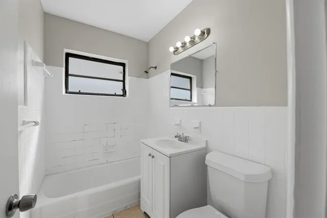 $471,000 | 18000 Northwest 6th Court, Miami, FL 33169