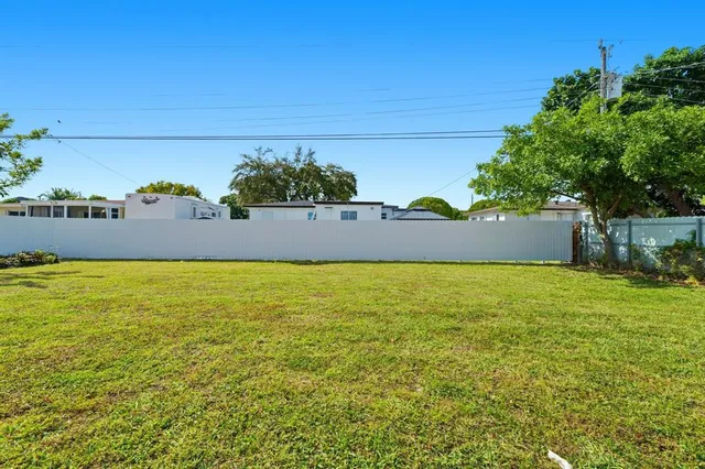 $471,000 | 18000 Northwest 6th Court, Miami, FL 33169