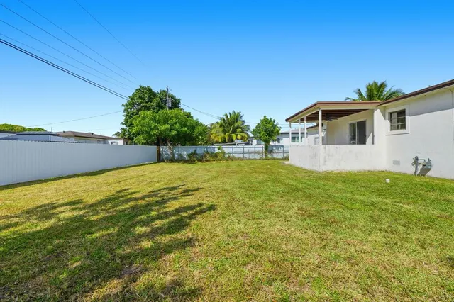 $471,000 | 18000 Northwest 6th Court, Miami, FL 33169