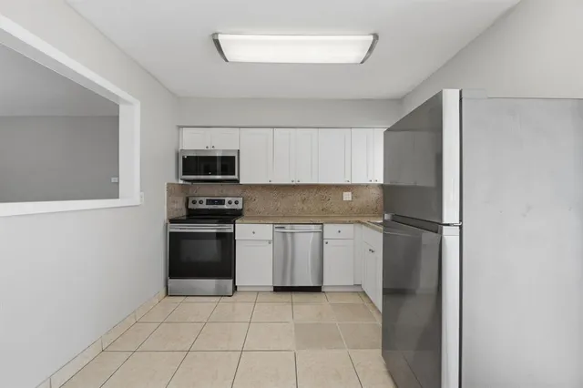 $471,000 | 18000 Northwest 6th Court, Miami, FL 33169