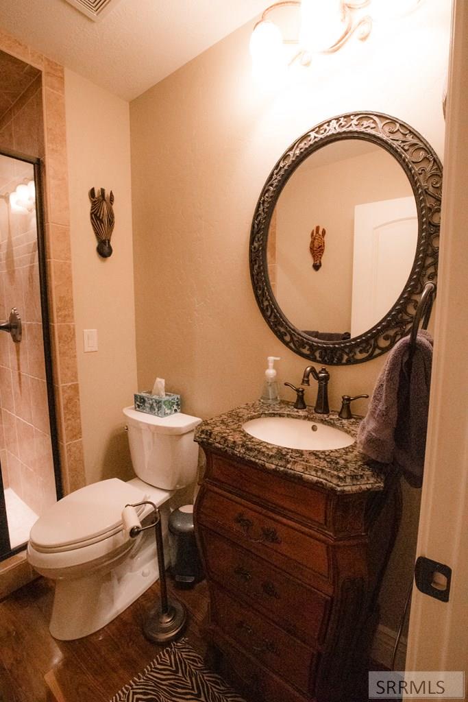 354 Eagle Summit Street Rexburg, ID 83440 - Photo 21 of 45 Main Floor Bath