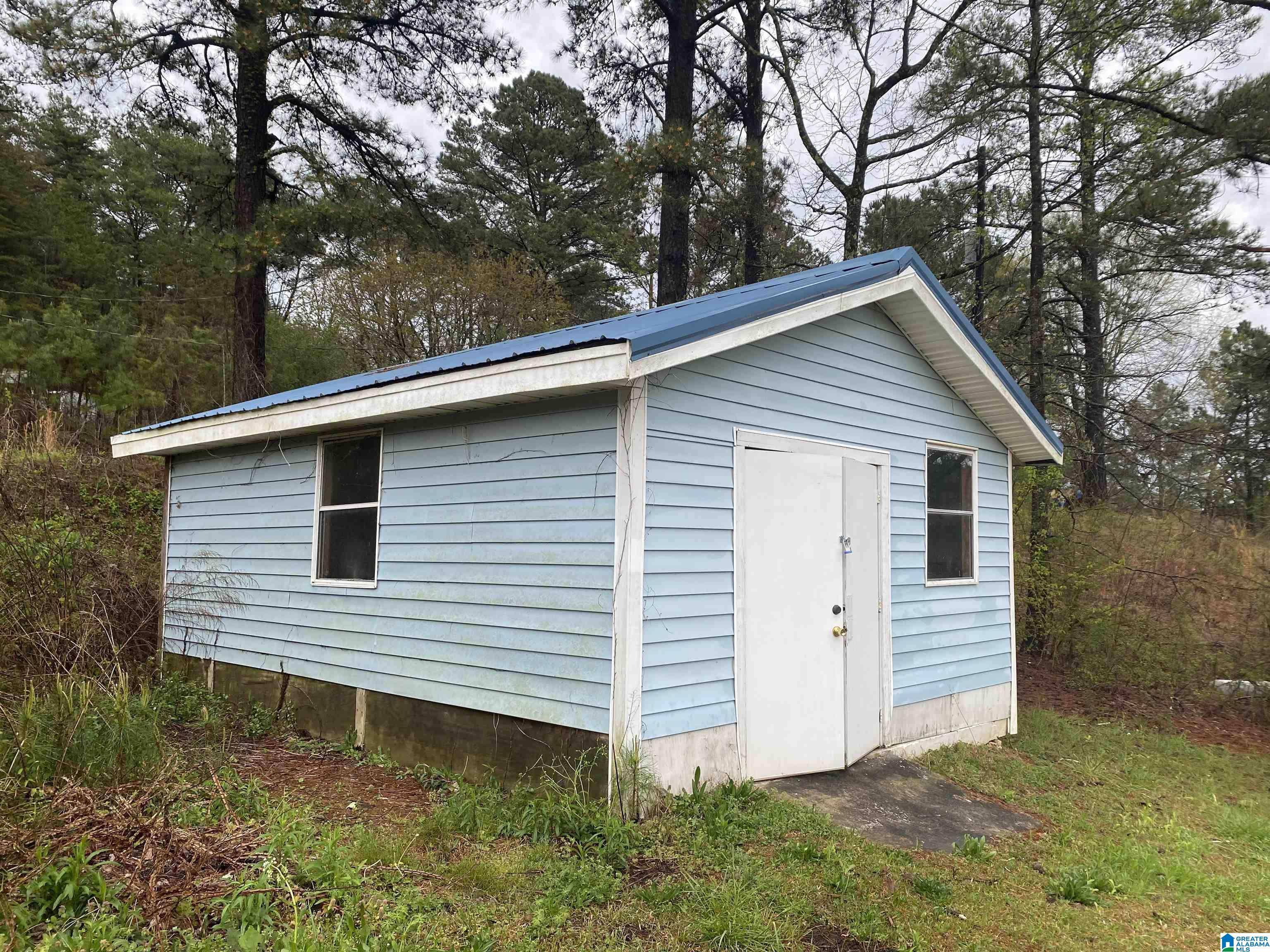 1958 Glennwood Road Morris, AL 35116 - Photo 2 of 34
