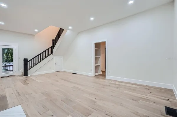$999,990 | 734 South Mills Avenue, Orlando, FL 32801