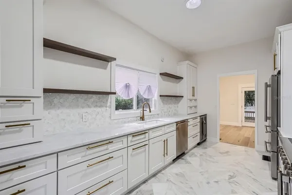 $999,990 | 734 South Mills Avenue, Orlando, FL 32801