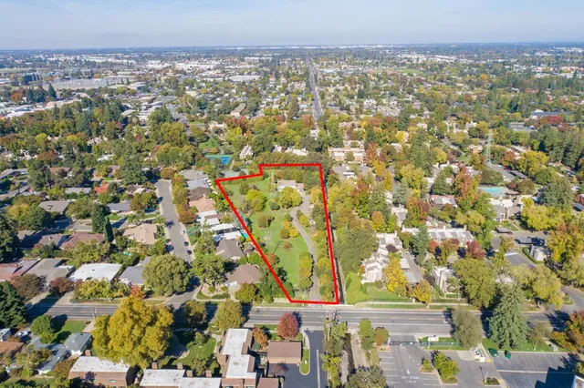 an aerial view of multiple house