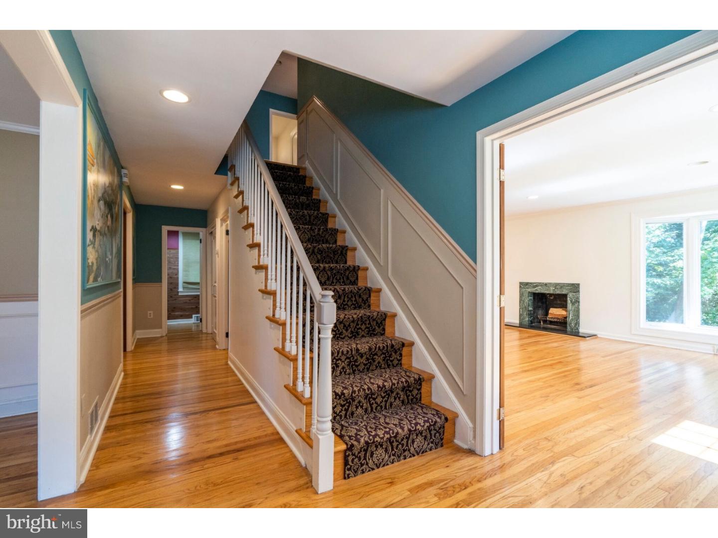 443 Crescent Road Wyncote, PA 19095 - Photo 2 of 25