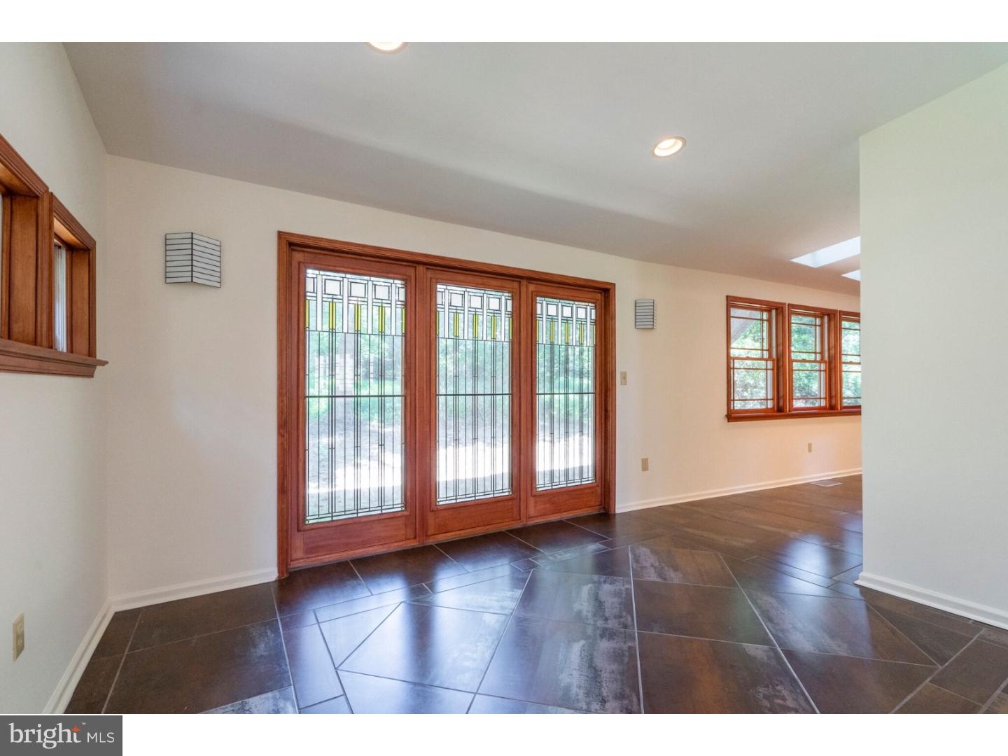 443 Crescent Road Wyncote, PA 19095 - Photo 11 of 25