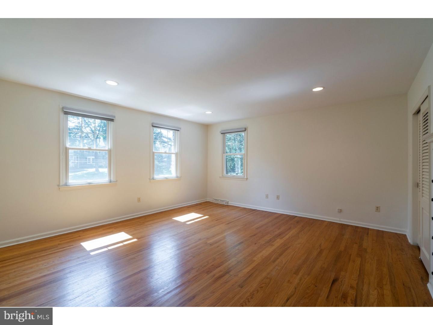 443 Crescent Road Wyncote, PA 19095 - Photo 15 of 25