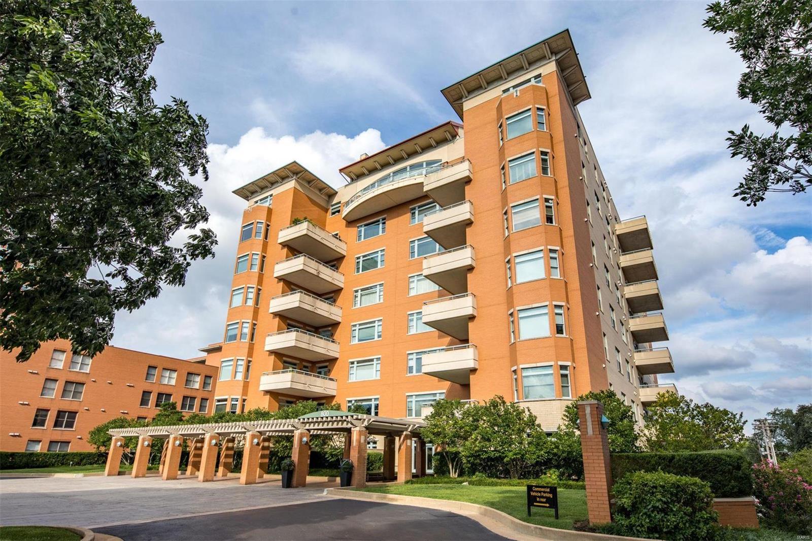 800 South Hanley Road, Unit 6C St. Louis, MO 63105 - Photo 1 of 27